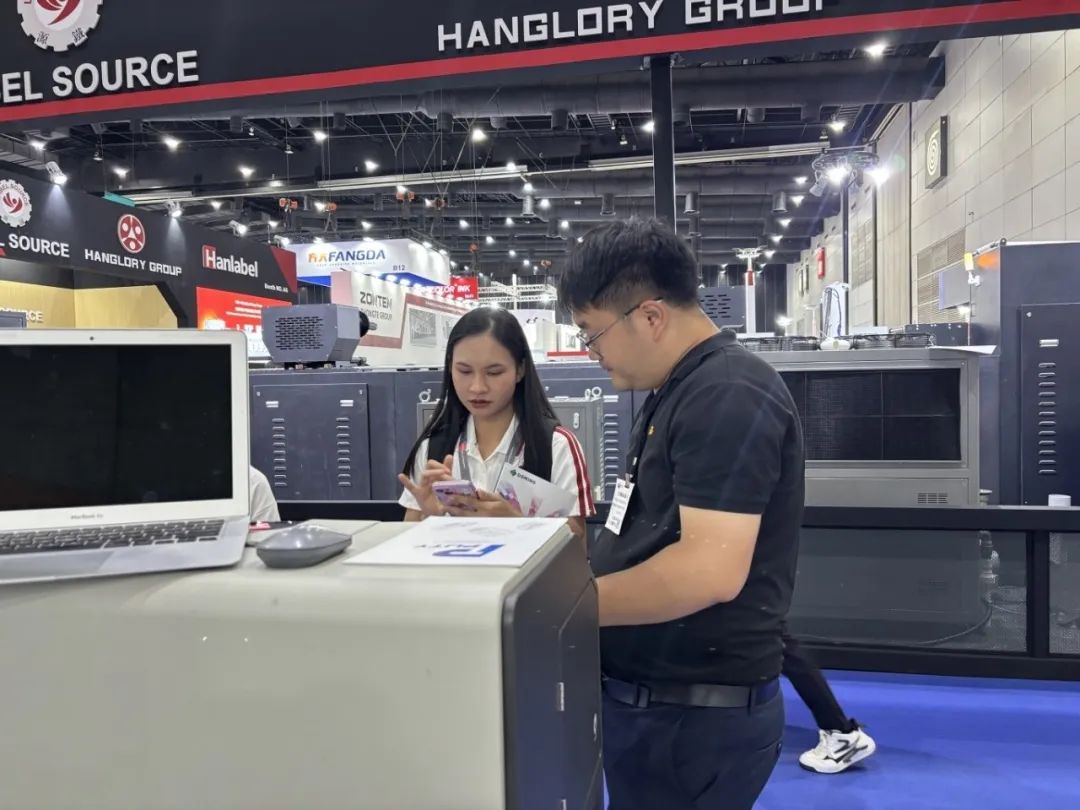 普貼科技閃耀2025泰國曼谷標(biāo)簽印刷展!(圖12) 普貼科技閃耀2025泰國曼谷標(biāo)簽印刷展!(圖12)